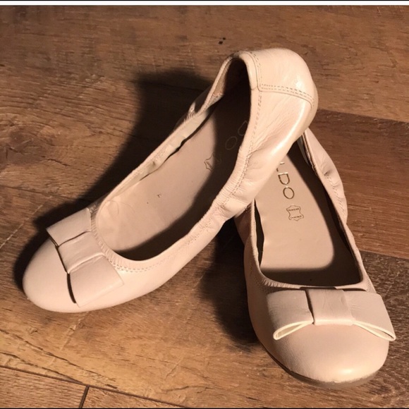 Flats - Picture 1 of 1